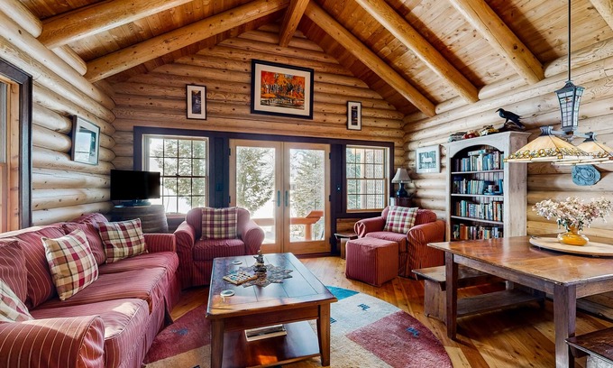 Greenville Cabin | Beautiful lakefront home with views, deck, swimming dock, 2 kayaks & firepit