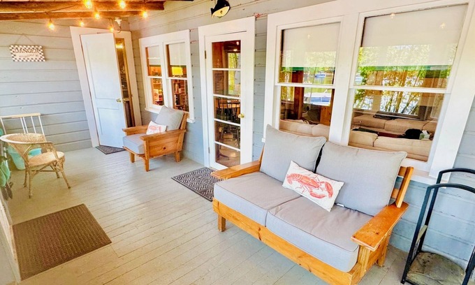 Millinocket House | Beautiful lakefront cabin, close to Baxter SP