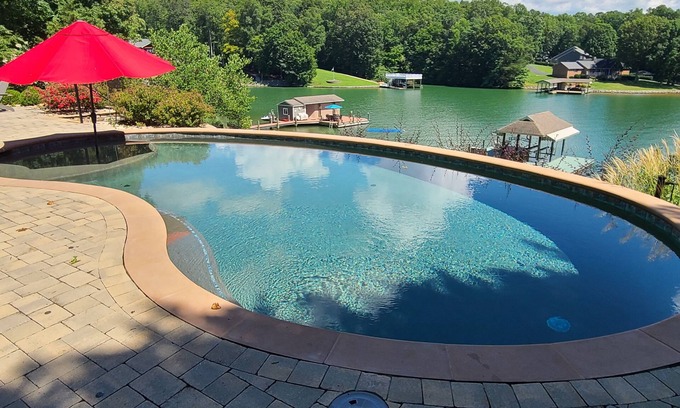 Huddleston House | Beautiful lakeside family or corporate retreat with pool, hot tub, and more!