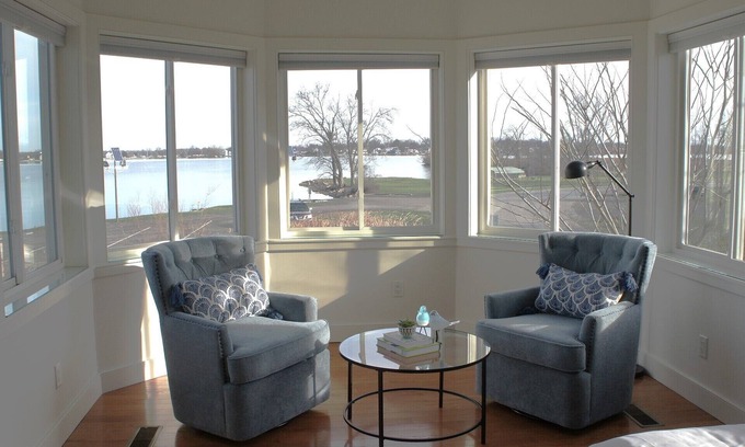 Fairfield Beach House | Beautiful lakeside view of Buckeye Lake! 5 minutes from all popular amenities.