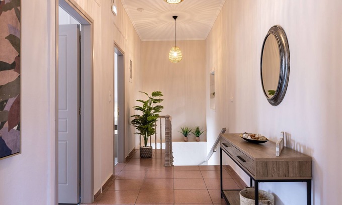 Nea Chora House | Beautiful large apartment in the heart of Chania.