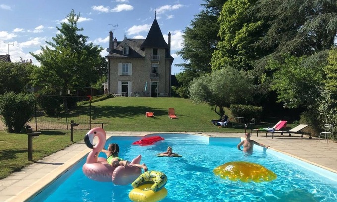Cellettes Villa | Beautiful large charming house swimming pool 14p near the Castles and Blois