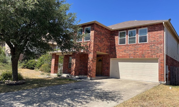 Round Rock House | Beautiful & Large SFR 6 Queen Beds+ Sleeper Sofa, Great Area Close to 130 & HEB