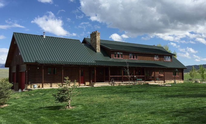 Worland Cabin | Beautiful Lodge with Back-Country Views and Western Charm