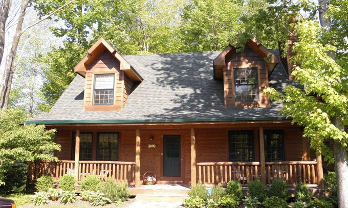 Saugatuck Cabin | Beautiful Luxury Cabin With Pool/Private Hot Tub