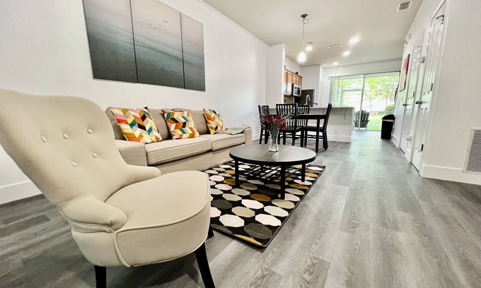Beach Haven House | Beautiful Luxury House Great Location Near Beaches Mayo Clinic Shops Restaurants