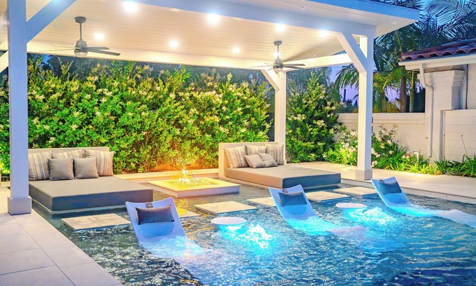 Mount Helix House | Beautiful Luxury Villa Resort Pool 1 Million Dollar Outdoor Living