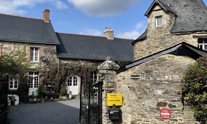 Sainte-Anne-sur-Vilaine House | Beautiful Manoir full of charm
