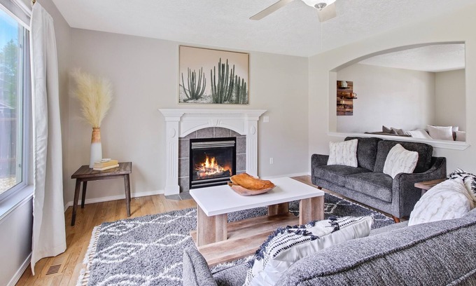 Meridian House | Beautiful Meridian 4 bedroom private home