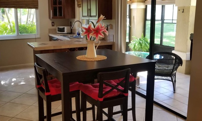 Ludlam House | Beautiful Miami Lakehouse For Families RH 3 Beds/2 Baths/Sleeps 4