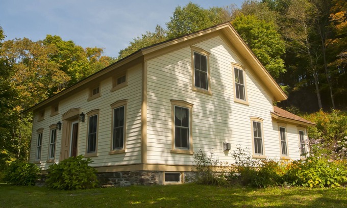 Oneonta Other | Beautiful Moderized Farmhouse Minutes from Cooperstown