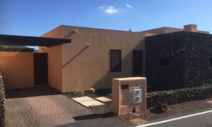 Corralejo Villa | Beautiful Modern Detached Villa in Popular Urbanisation - New to market 2022