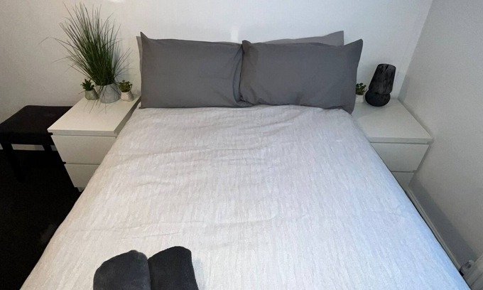 Junction House | Beautiful Modern Family Apartment