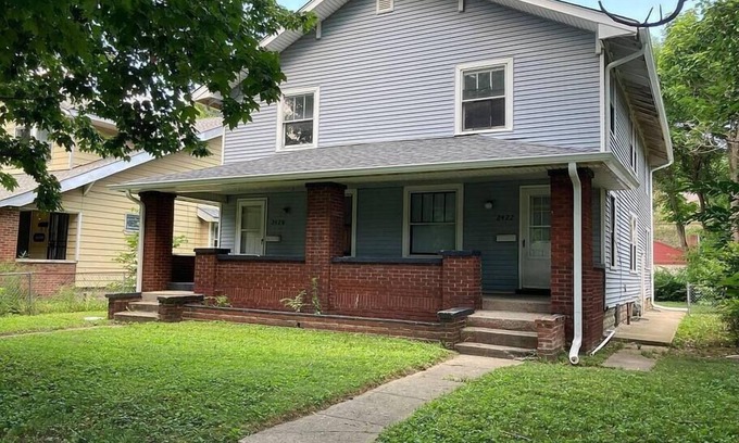 Near Eastside House | ★Beautiful Modern Home w/King Suite Near Downtown★