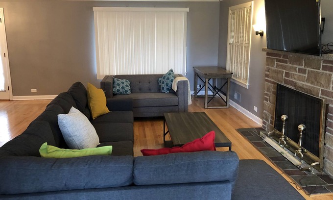 Lincolnwood House | Beautiful modern home in Lincolnwood Towers