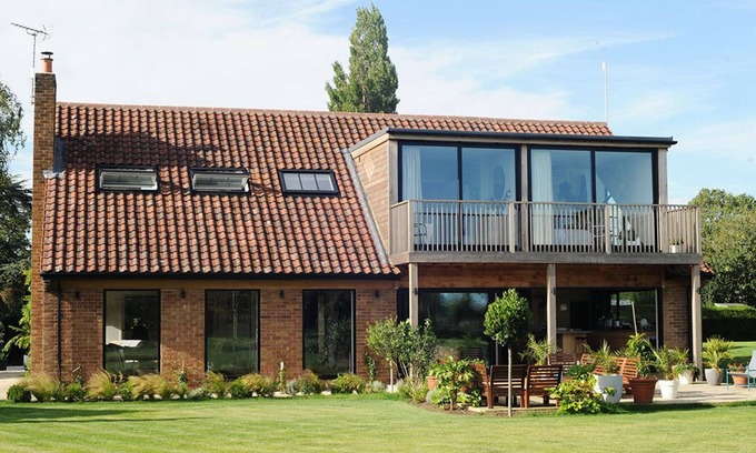 Nun Monkton House | Beautiful modern house, hidden in a picturesque village
