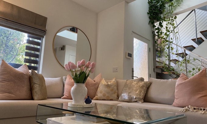 Ocean Park House | Beautiful Modern Townhouse at Santa Monica Beach