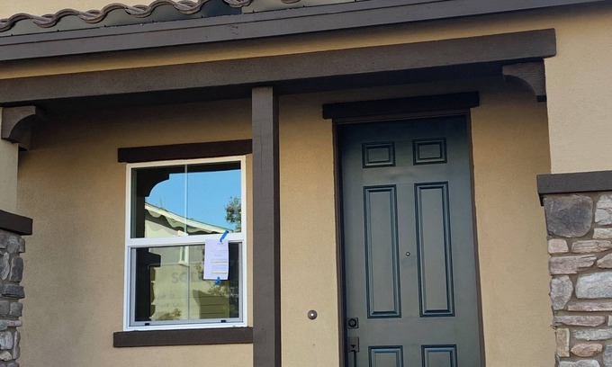 Canyon Country House | Beautiful modern home in Vista Canyon Layout