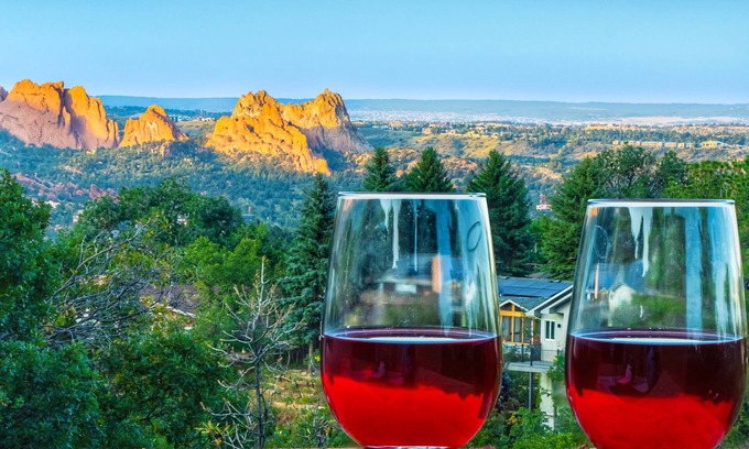 Manitou Springs House | Beautiful Month-to-Month 4BR Executive Rental w/Amazing Views of Garden of Gods