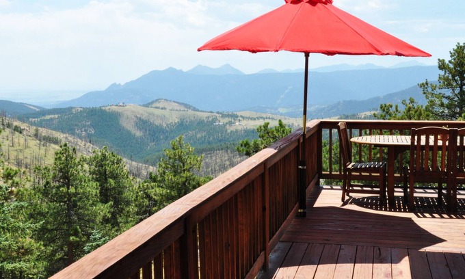 Boulder Cabin | Beautiful mountain home with Denver lights view