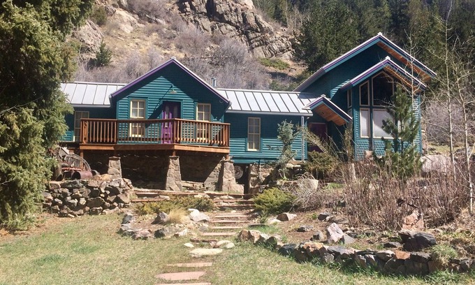 Georgetown House | Beautiful Mountain House with a View