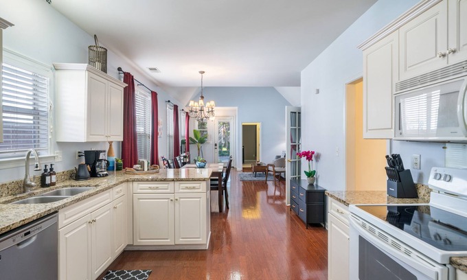 Memphis House | Beautiful Mud Island Home - Minutes From Downtown!