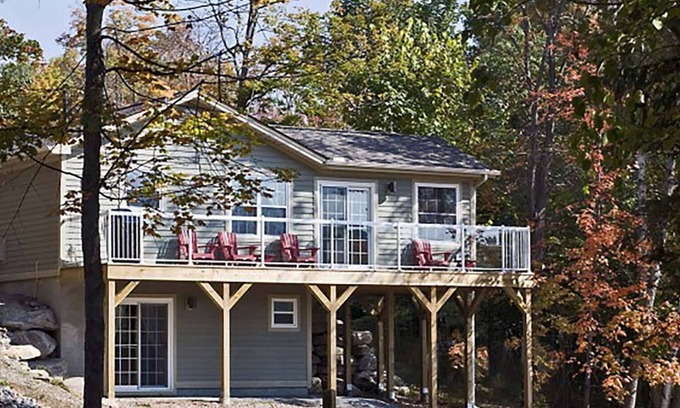 Lake of Bays Cottage | Beautiful Muskoka Cottage with Amenities on the Shores of Lake of Bays