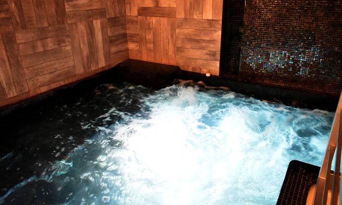 Cuernavaca House | Beautiful house in golden zone, fully equipped & has Jacuzzi and pergola.