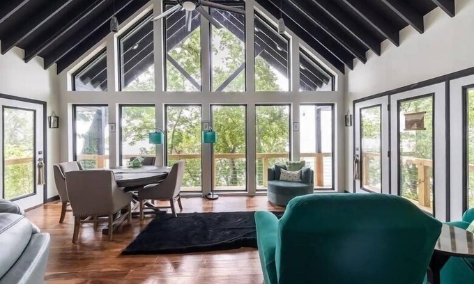 Green Hill House | Beautiful Nashville Lake House, Kayaks INCLUDED!