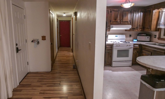 Nashua Apartment | Beautiful Neighborhood, Washer/Dryer, Breakfast,