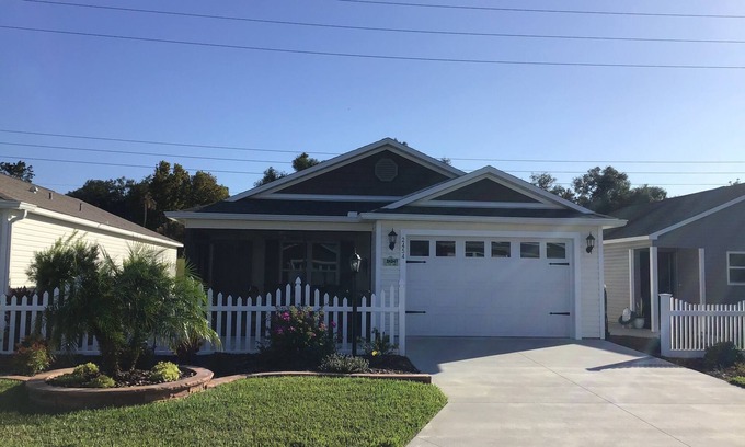 Wildwood House | Beautiful New 2/2 Villa w/BBQ & FREE WiFi!