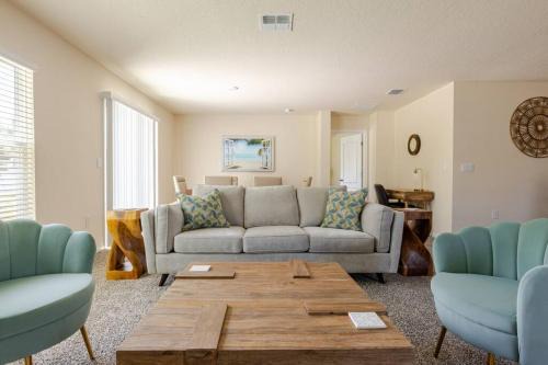 Palm Coast House | Beautiful New 4-BR Home 8 Miles to Flagler Beach