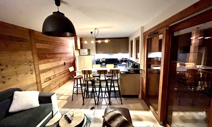 Les Gets Apartment | Beautiful new apartment 400m ski slopes, mountain bike 700m center of Les Gets, 18-hole golf course