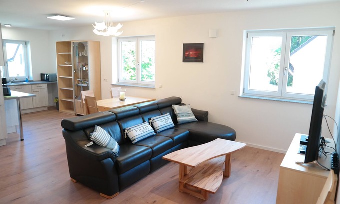 Laubenheim Apartment | Beautiful new apartment in quiet location, bus/train nearby
