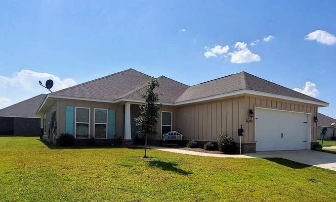 Foley House | Beautiful new home located minutes from OWA and the Wharf