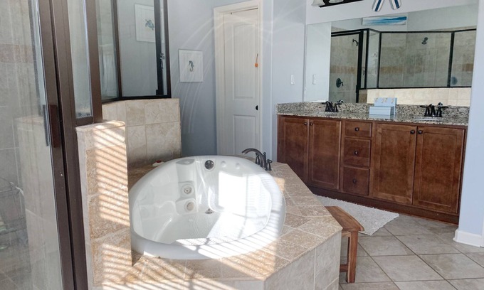 Olive Branch House | Beautiful New Home 1 minute from Memphis