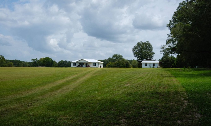 High Springs House | Beautiful New House on 5 Acres close to springs