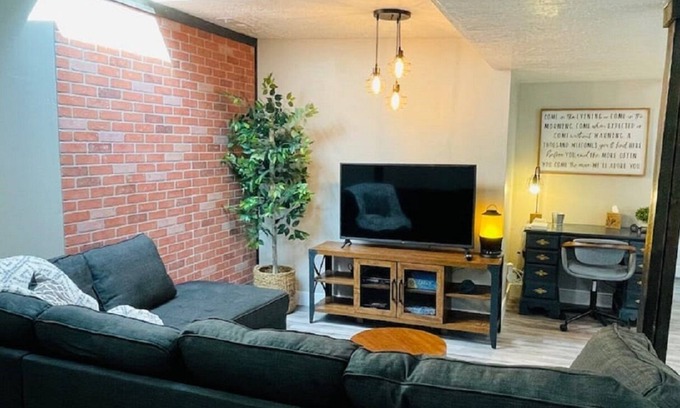 Logan House | Beautiful New York Style Loft In Downtown Logan
