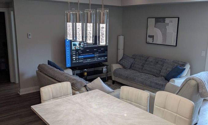 Fonthill Condo | Beautiful new2 bedroom condo very spacious,15 min from Niagara falls