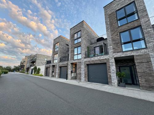 Great Baddow Apartment | Beautiful Newbuild 5 bedroom Town House
