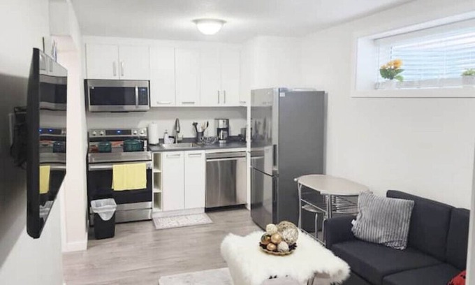 Saskatoon House | Beautiful newly built one bedroom suite. This is a home away from home.