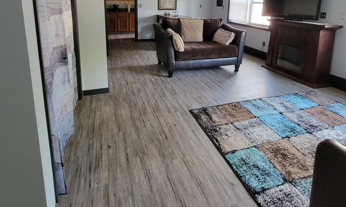 New Boston Apartment | Beautiful newly Remodeled unit, 1 block to Mississippi River.