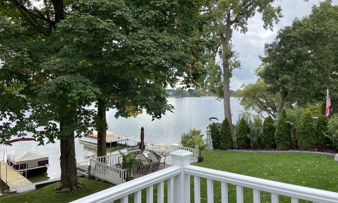 Hamburg Township House | Beautiful Newly Remodeled Lakeside Home
