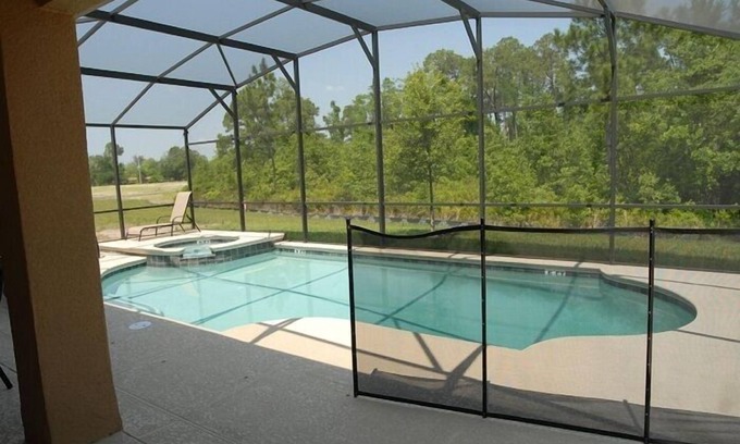 Veranda Palms House | Beautiful Newly Renovated 6 Bed Pool Home