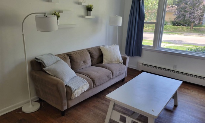 Monona Apartment | Beautiful, Newly-Updated Madison Apartment