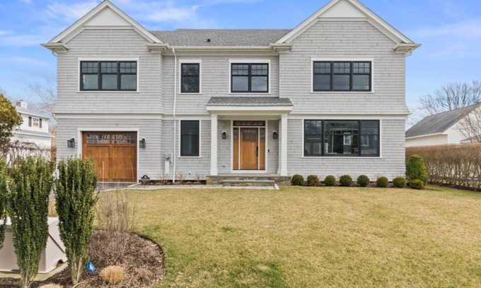 Fifth Ward House | Beautiful Newport Home