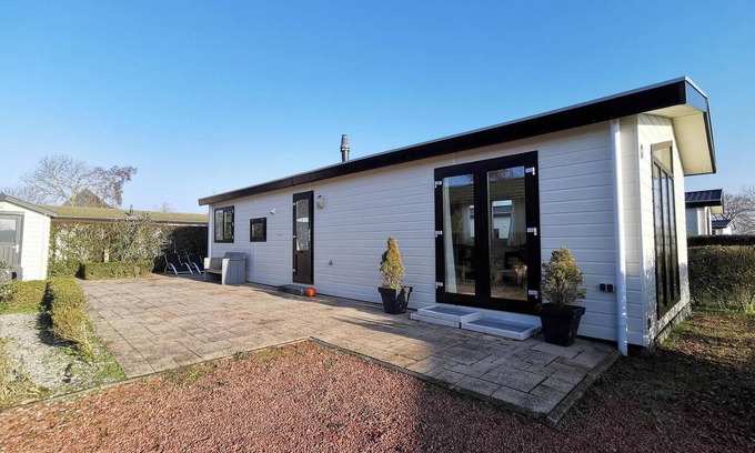 Egmond aan den Hoef House | Beautiful detached chalet for 5 persons by the sea