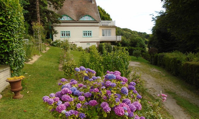 Veulettes-sur-Mer Apartment | Beautiful Norman apartment in character house 200m from the beach