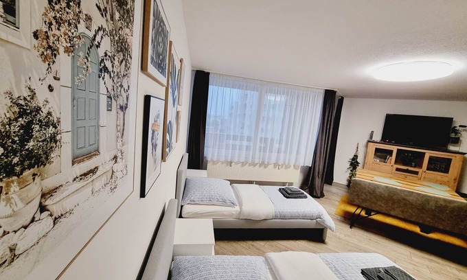 Gonsenheim Apartment | Beautiful oasis of peace with distant views