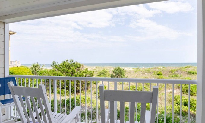 Shell Island Condo | Beautiful oceanfront condo in Ocean Dunes!